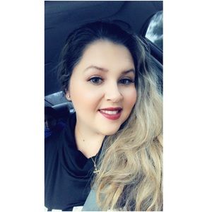 Meet your Posher, Rebecca